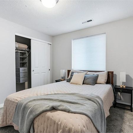No Place Like Home Vancouver Extérieur photo